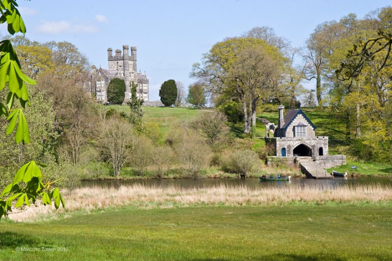 Crom Castle and boathouse Co. Fermanagh.jpg
